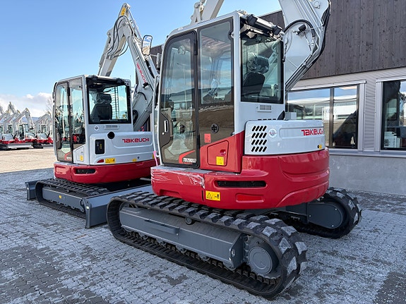 Takeuchi TB280FR / TB257FR, Kampanje tilbud, kun 1.99 fastrente på leasing, 4 år/4000t garanti 5 of 5