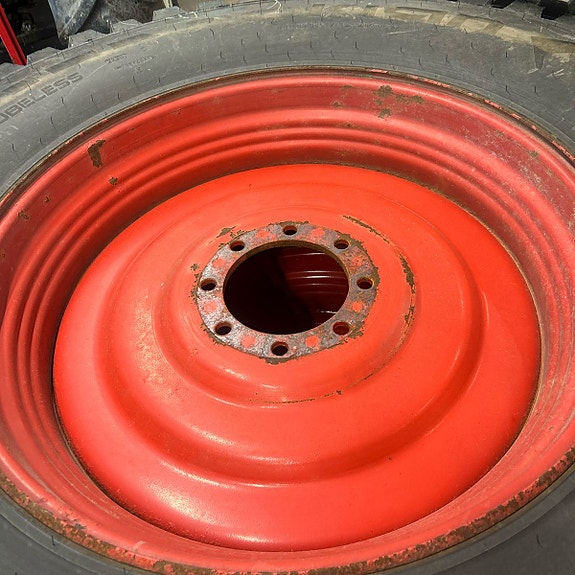 Hakkapelitta 540/80-38   440/80-28, kr 78 000,-