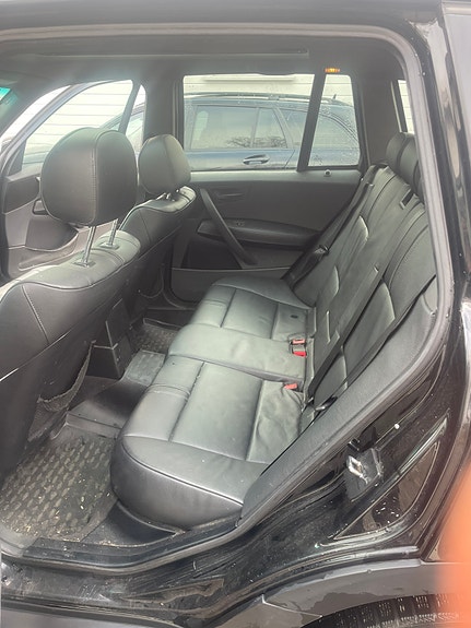 BMW X3 8 of 12