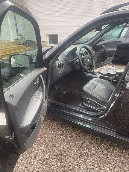 BMW X3 5 of 12