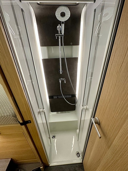 Bilde 31 av Adria CORAL PLUSS 670SL.AUTOMATGIR.ADAPTIV-FARTSHOLDER.
