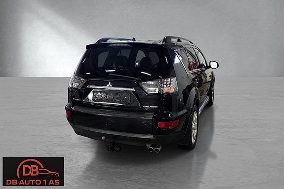 Mitsubishi Outlander 4 of 5