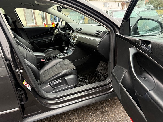Volkswagen Passat 24 of 25