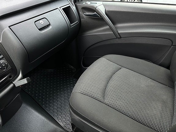 Mercedes-Benz Vito 20 of 23