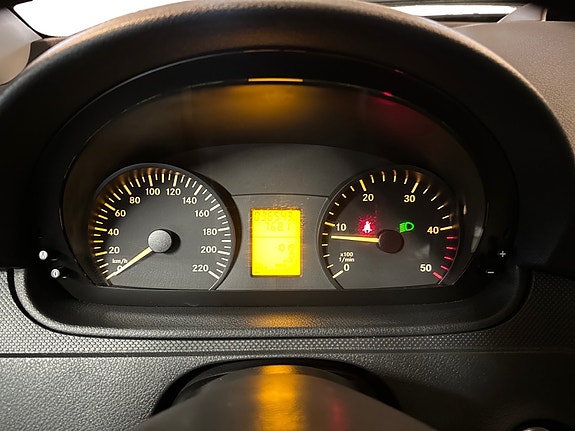Mercedes-Benz Vito 13 of 23