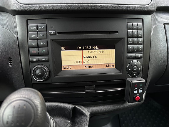 Mercedes-Benz Vito 17 of 23