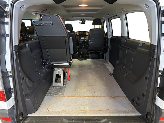 Mercedes-Benz Vito 7 of 23