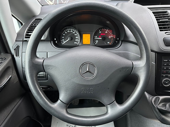 Mercedes-Benz Vito 12 of 23