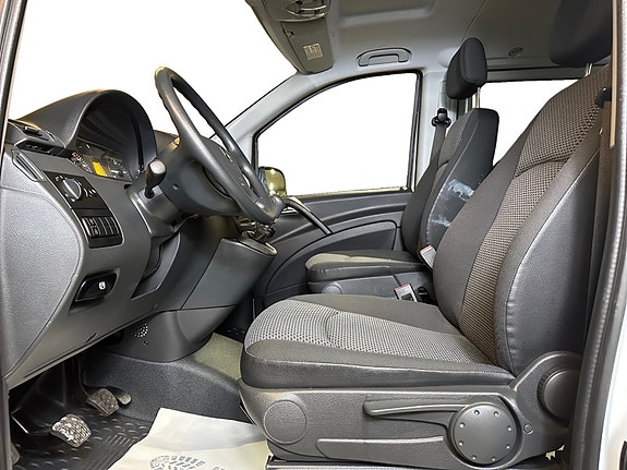 Mercedes-Benz Vito 9 of 23