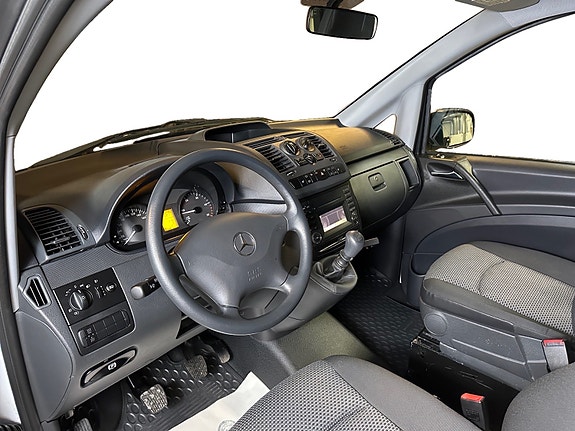 Mercedes-Benz Vito 10 of 23