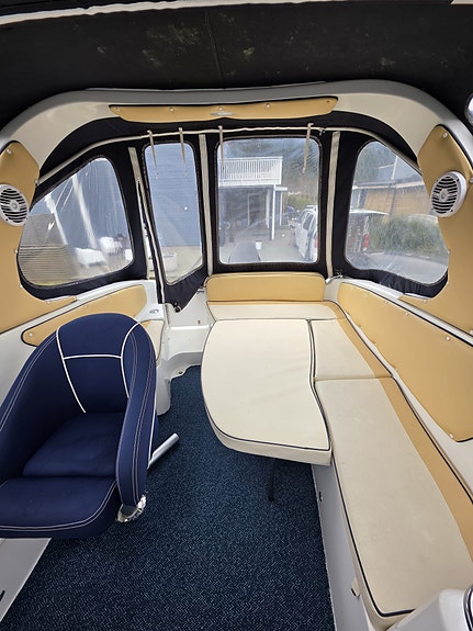 Ferieklar Saver 650 cabin sport. Italiensk Stor weekender med liggeplass til 4 3 of 5