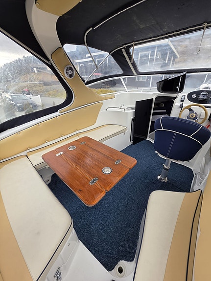 Ferieklar Saver 650 cabin sport. Italiensk Stor weekender med liggeplass til 4 4 of 5