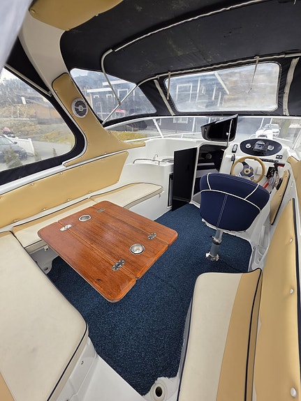 Ferieklar Saver 650 cabin sport. Italiensk Stor weekender med liggeplass til 4 2 of 5