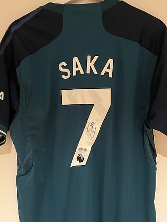 Signert Bukayo Saka Arsenal drakt – Beckett COA – Autograf