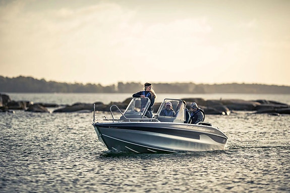 Linder Arkip 530 BR | SUZUKI DF80 | GARMIN 9" PLOTTER 3 of 5