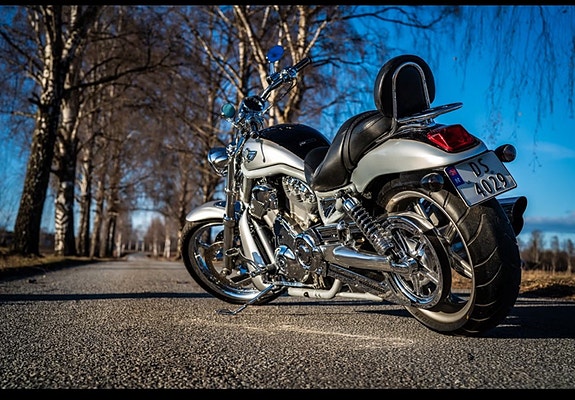 Harley-Davidson VRSCAW V-Rod 2 of 5