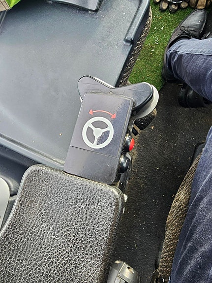 Valtra T214D med tømmervogn og hogstaggregat 2019, kr 1 500 000,-