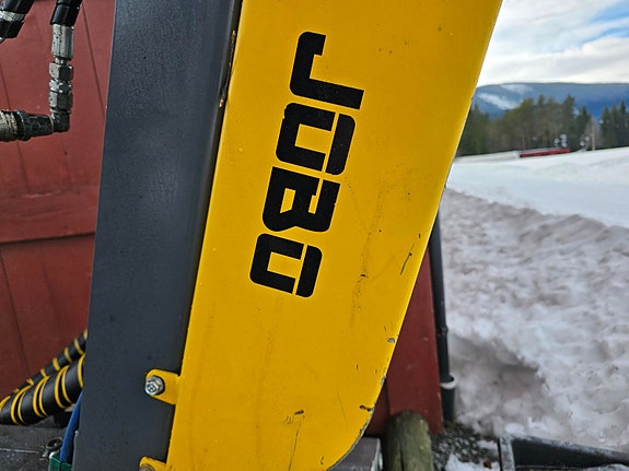 Valtra T214D med tømmervogn og hogstaggregat 2019, kr 1 500 000,-