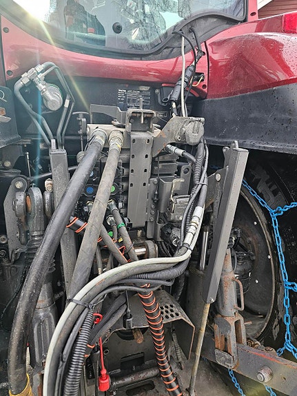 Valtra T214D med tømmervogn og hogstaggregat 2019, kr 1 500 000,-