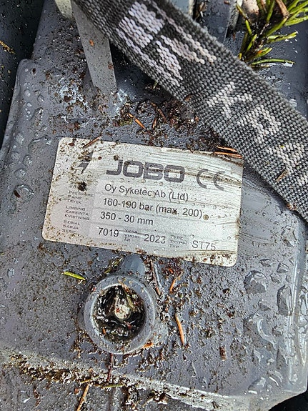 Valtra T214D med tømmervogn og hogstaggregat 2019, kr 1 500 000,-