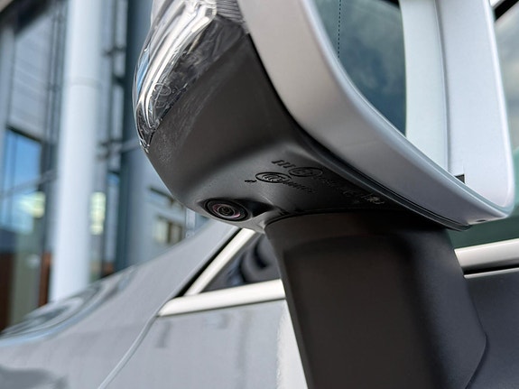 Volvo XC60 12 of 30