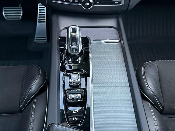 Volvo XC60 23 of 30