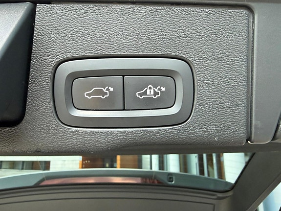 Volvo XC60 9 of 30