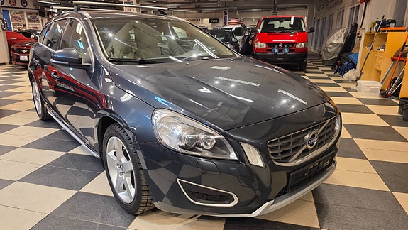 Volvo V60 4 of 5