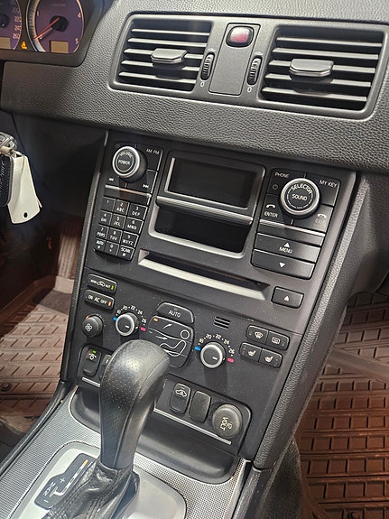 Volvo XC90 5 of 5