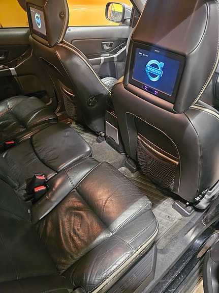 Volvo XC90 4 of 5
