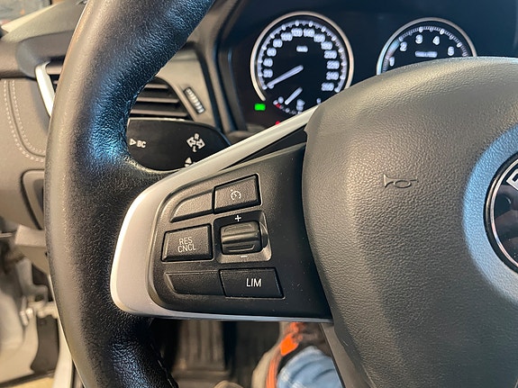 BMW 225xe 15 of 22