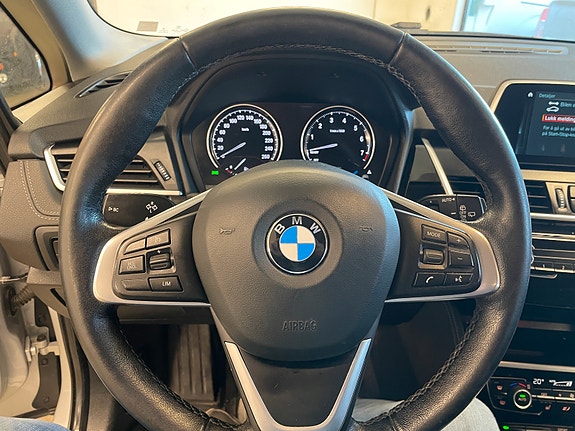 BMW 225xe 14 of 22