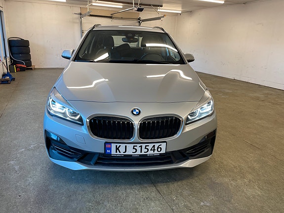 BMW 225xe 10 of 22