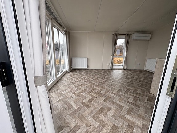 Andre Delta Horizon 38 12 2-bed 12 of 30