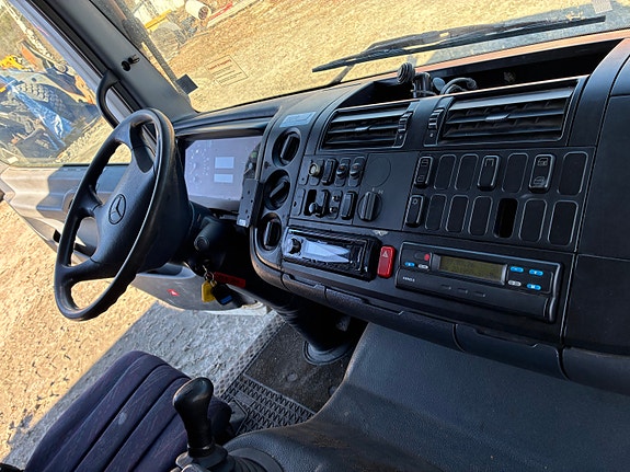 Andre Mercedes Benz Atego lift bil. 18 of 25