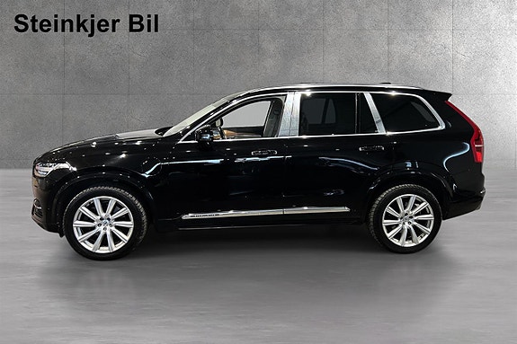 Volvo XC90 2 of 5