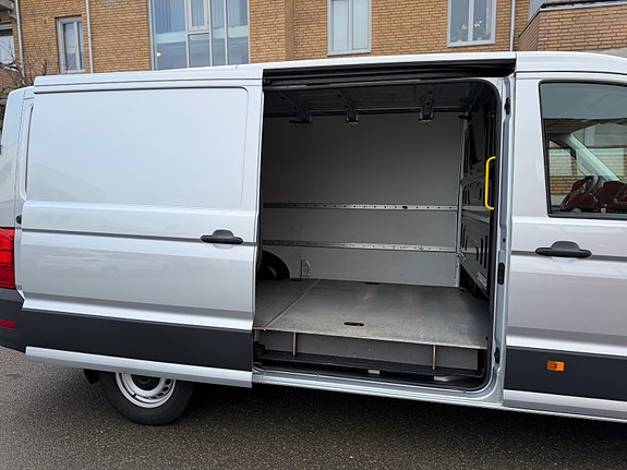 Volkswagen Crafter 17 of 30
