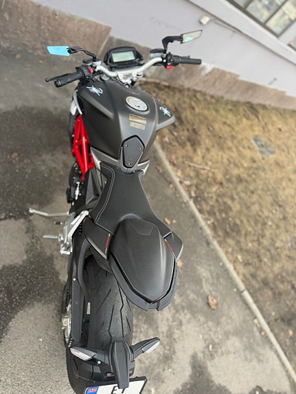MV Agusta Brutale 800 4 of 9