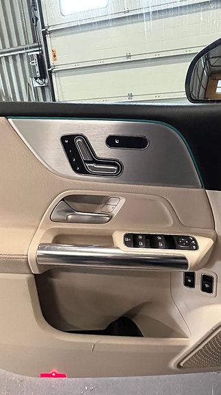Mercedes-Benz 250 17 of 30