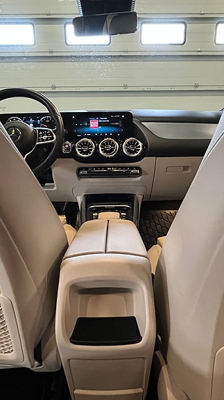 Mercedes-Benz 250 14 of 30