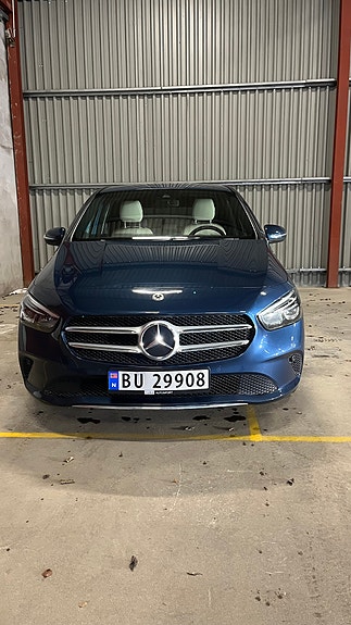 Mercedes-Benz 250 26 of 30