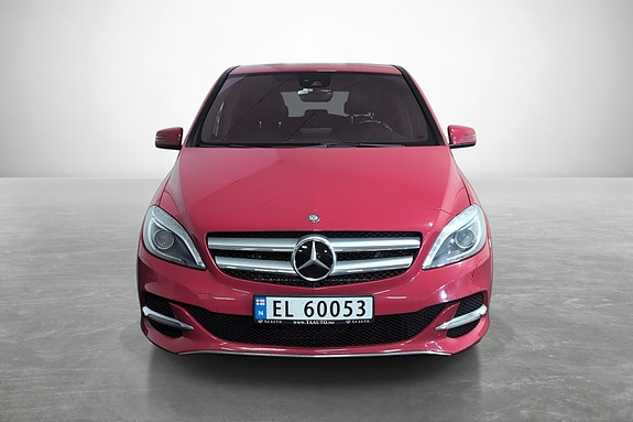 Mercedes-Benz B250 3 of 5