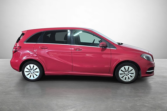 Mercedes-Benz B250 5 of 5