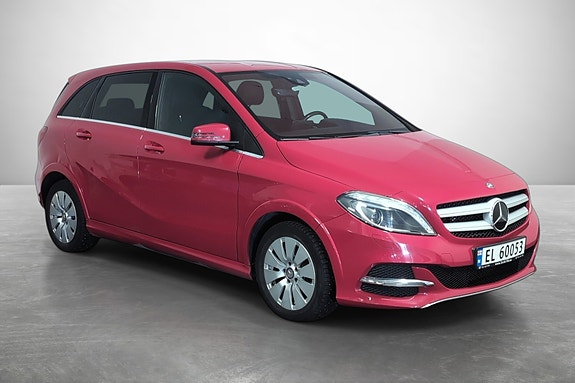 Mercedes-Benz B250 4 of 5