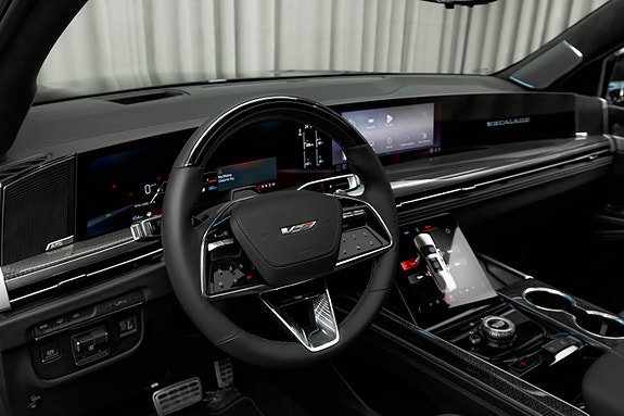 Cadillac Escalade 27 of 30
