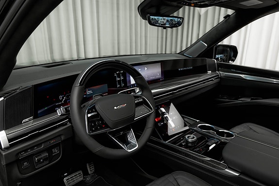 Cadillac Escalade 26 of 30