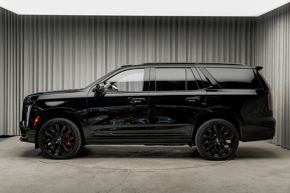 Cadillac Escalade 11 of 30