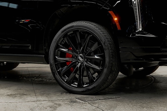 Cadillac Escalade 7 of 30