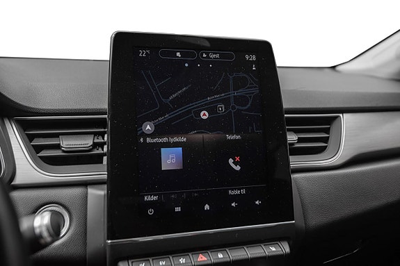 Bluetooth-tilkobling og medieinnganger gir sømløs underholdning på farten.
