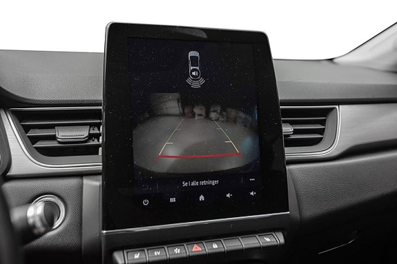 Ryggekamera med parkeringslinjer øker sikkerhet ved rygging og parkering.